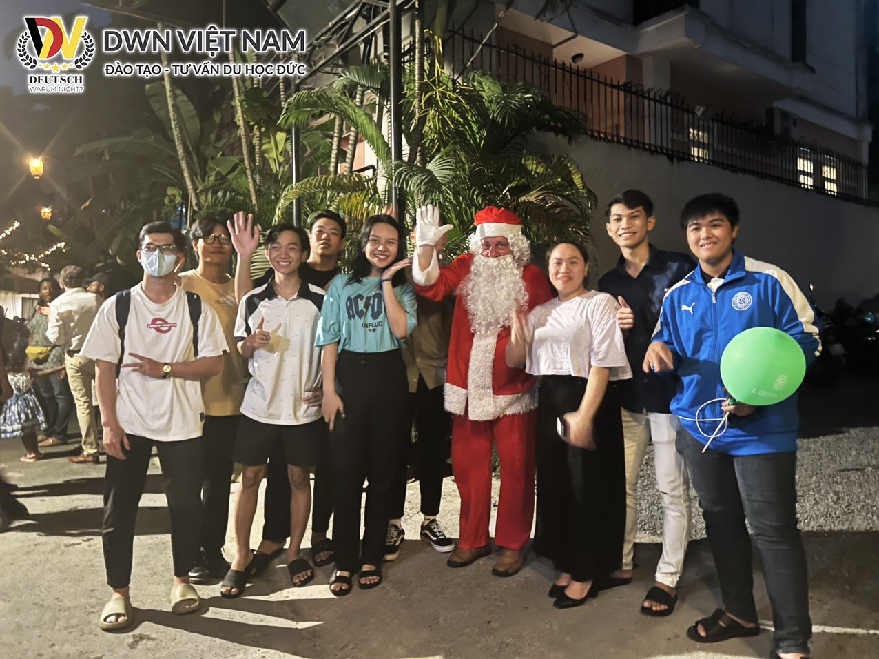 [Cơ sở Hồ Chí Minh] Học viên tham dự “Chương trình Weihnachtsmarkt” của Trường Quốc tế Đức Thành phố Hồ Chí Minh.